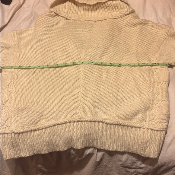 Juicy Couture cropped off white sweater size L - Picture 6 of 7